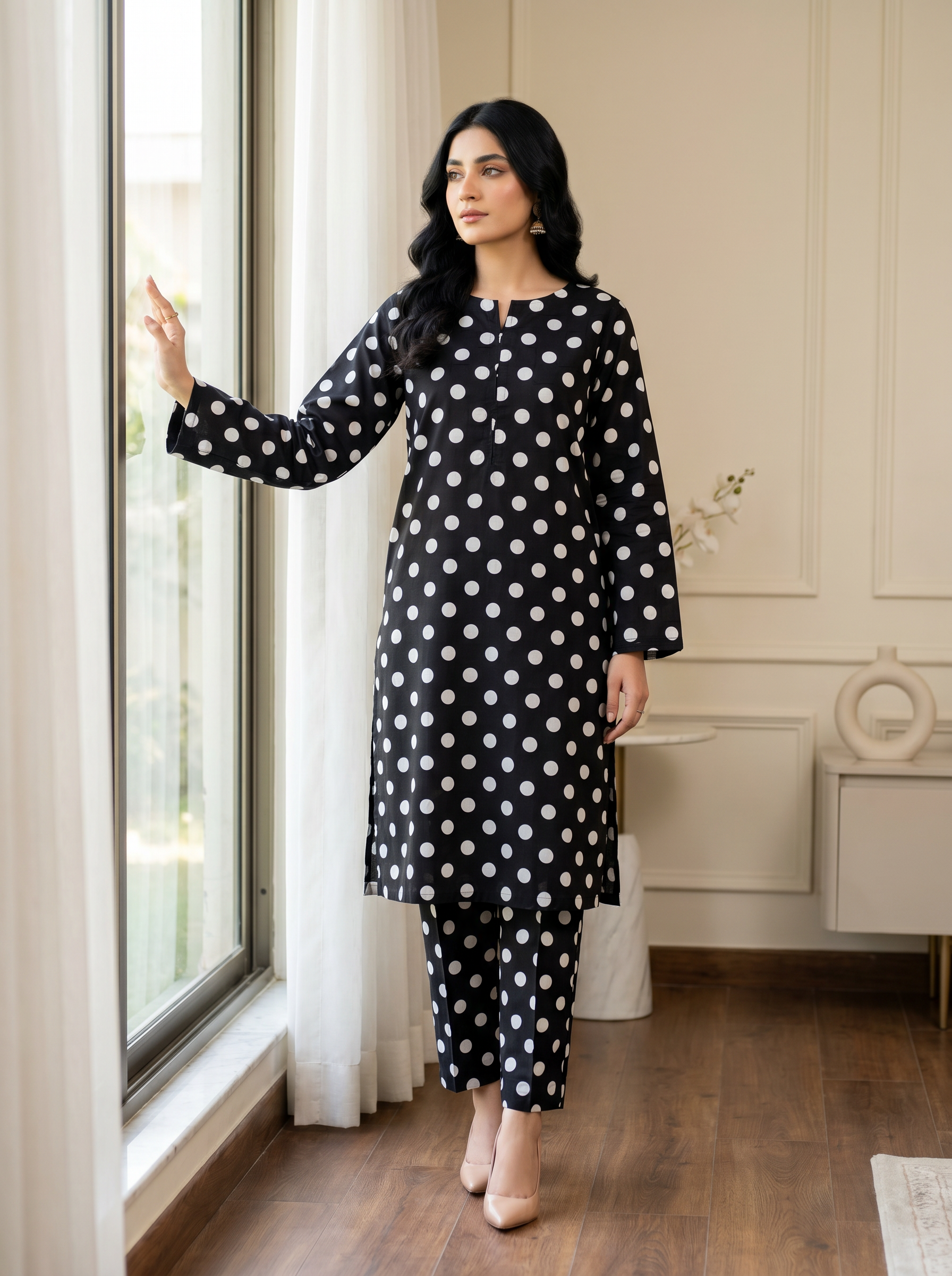 Black Polka Dot 2-Piece Women's Suit